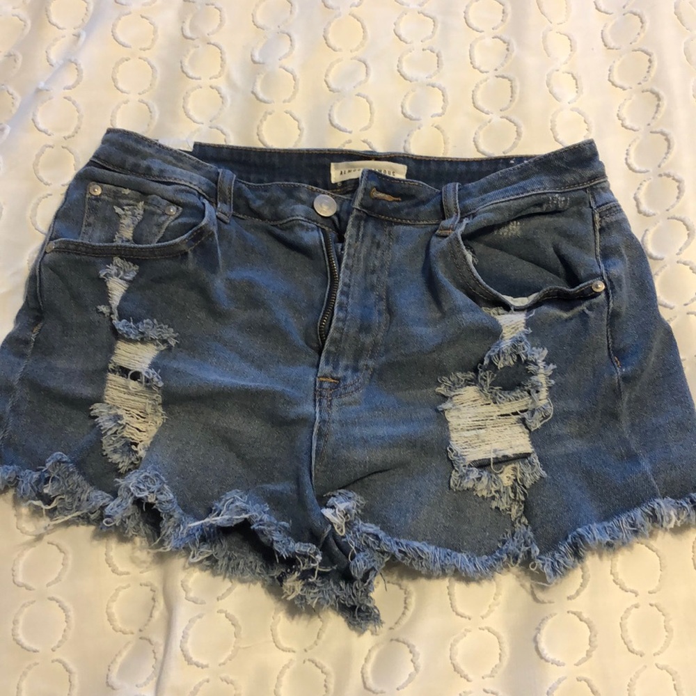 Almost Famous distressed shorts